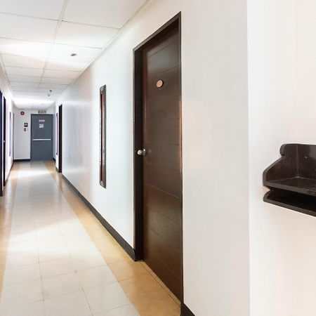 Orange Nest Hotel Манила Экстерьер фото