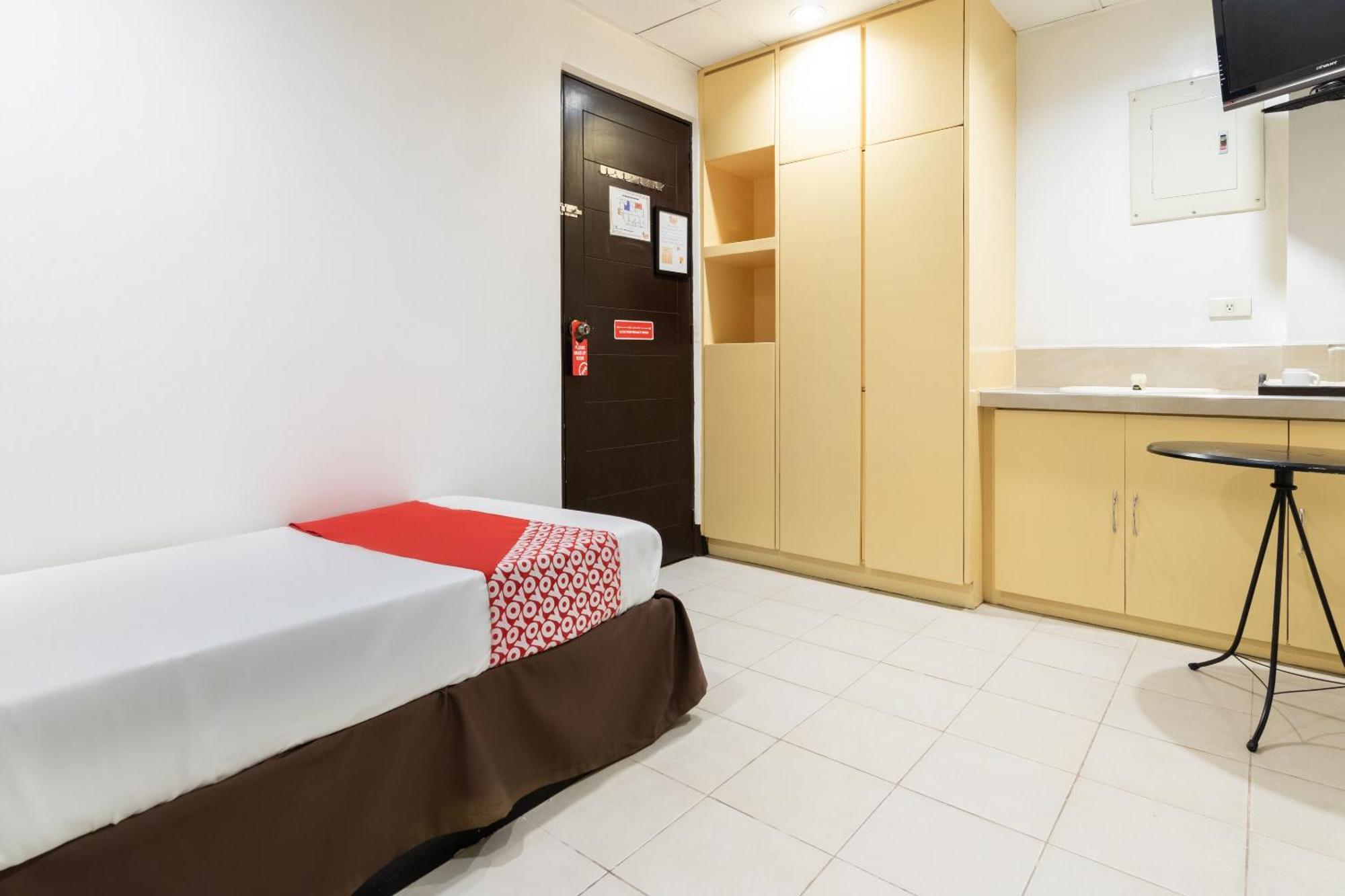 Orange Nest Hotel Манила Экстерьер фото