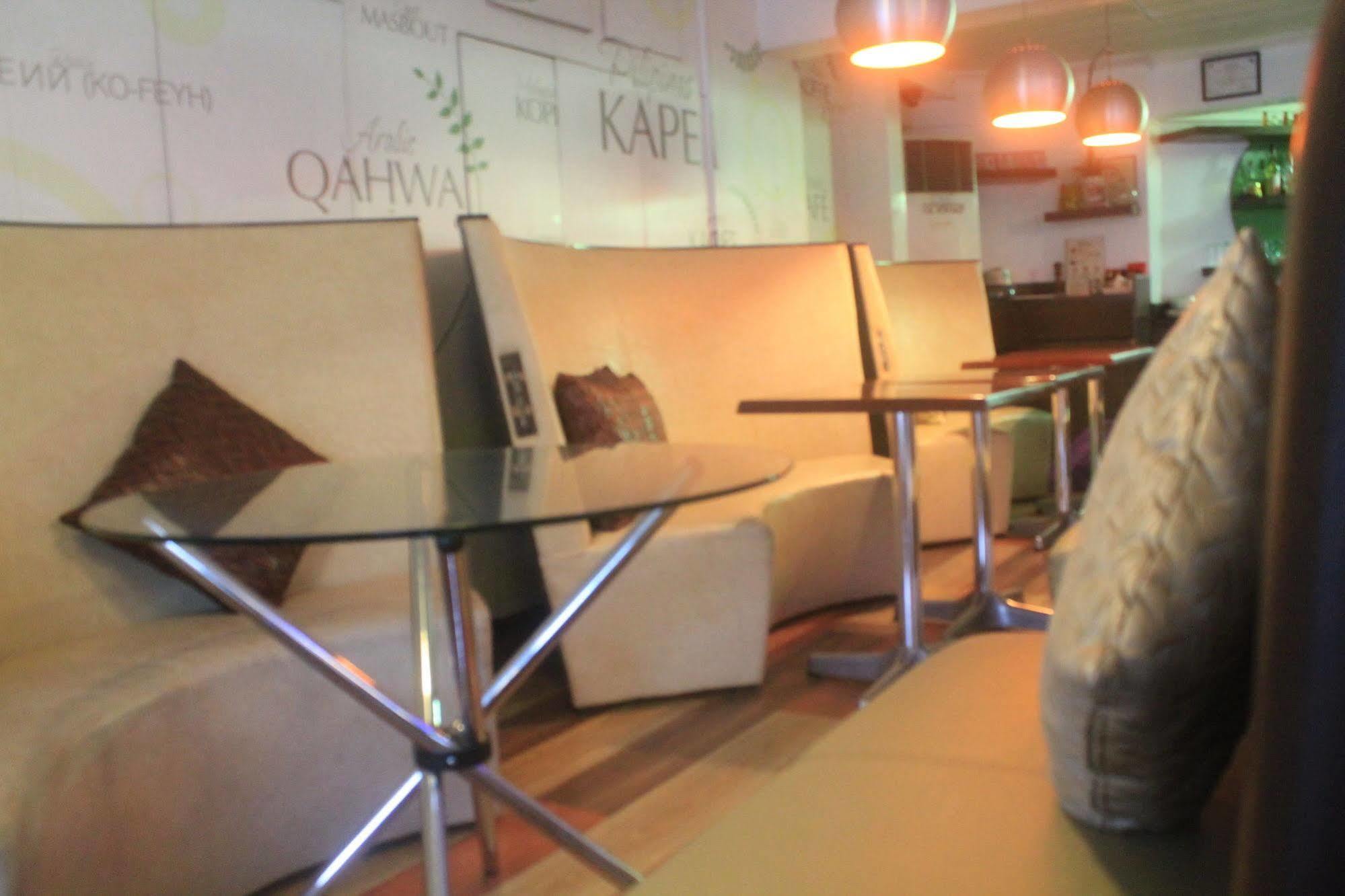 Orange Nest Hotel Манила Экстерьер фото